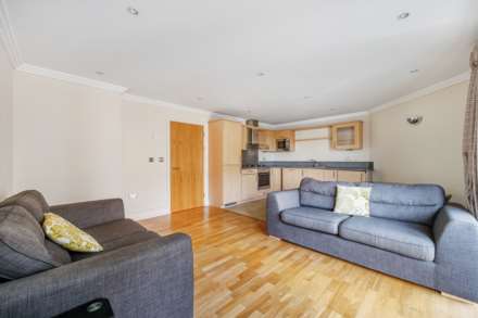 2 Bedroom Apartment, Tallow Road, Brentford