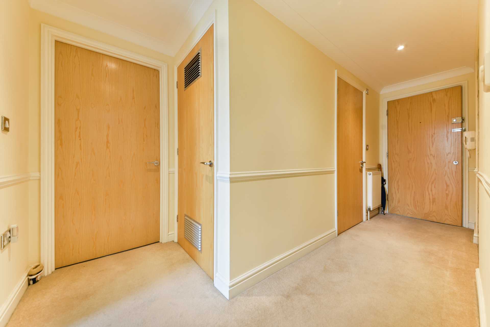 Ferry Lane, Brentford, Image 6
