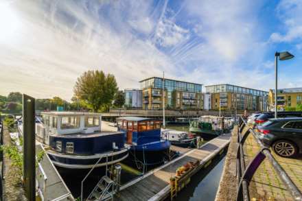 Ferry Lane, Brentford, Image 11