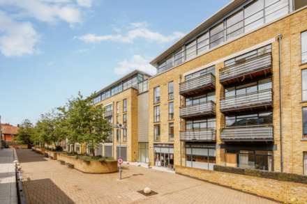 Ferry Lane, Brentford, Image 12