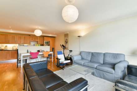 Ferry Lane, Brentford, Image 3