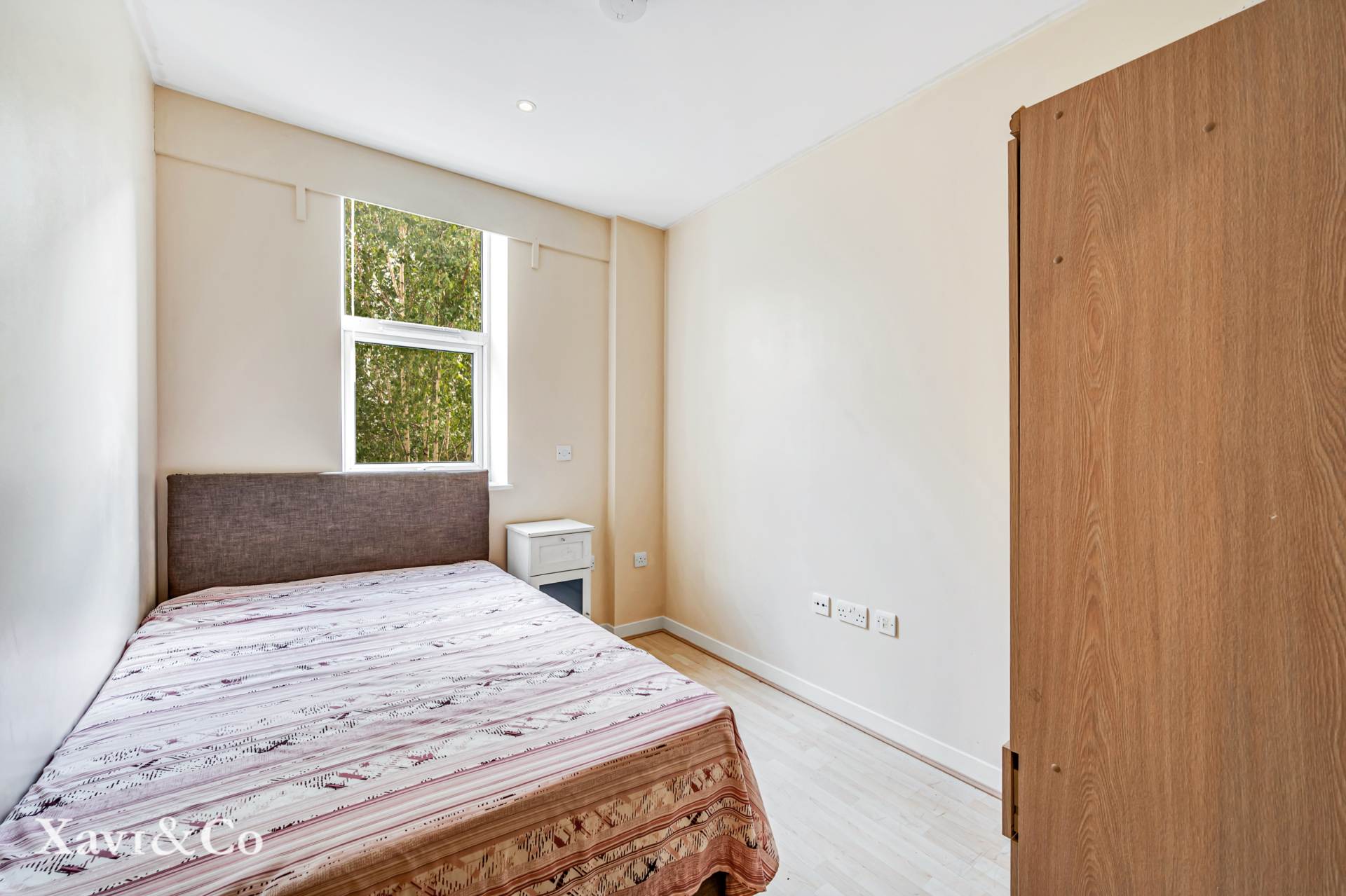 Bromyard Avenue, London, Image 7