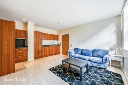 Bromyard Avenue, London, Image 4