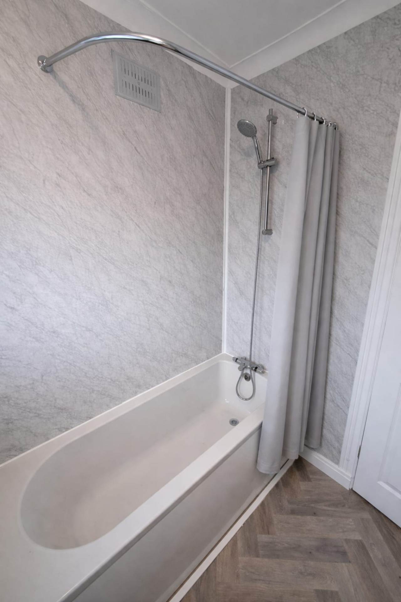 Rossall Avenue, Radcliffe, Image 12