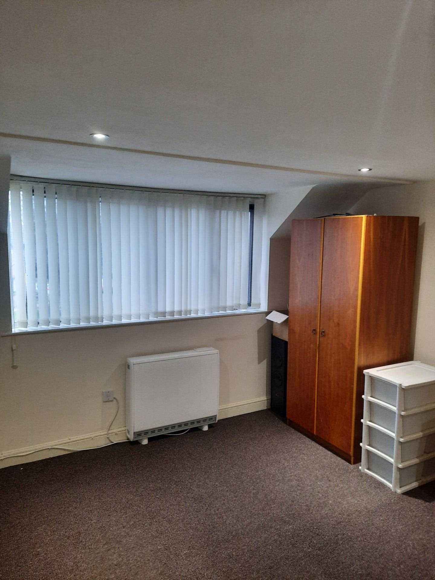 1 Bed Dormston Drive, B29, Image 1