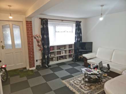1 Bedroom Flat, Baldwin Close, Smethwick B66, Image 2