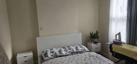 Sunnyside Rd East, London, Image 10