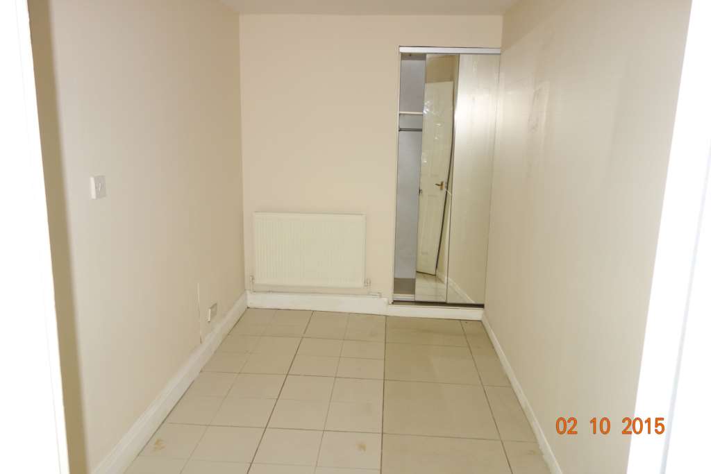 BASEMENT FLAT, ROMFORD ROAD, FOREST GATE, E7 9HJ, Image 8